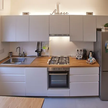 Apartmán Likehome San - 1 Rooms-3 Persone-ferrara