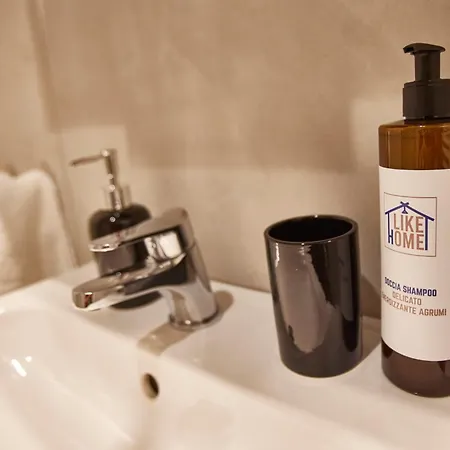 Likehome San - 1 Rooms-3 Persone-ferrara Apartment